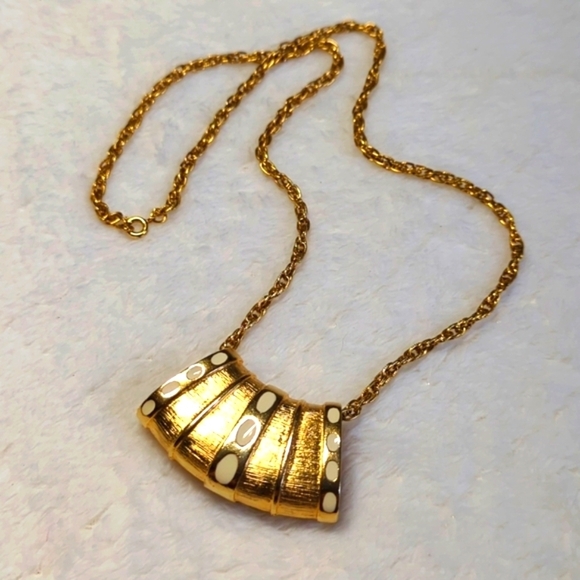 Vintage Goldtone and Cream Enamel Dot Omega Slide Necklace - Picture 1 of 9